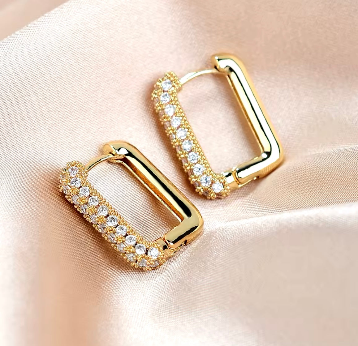 Boucles d'Oreilles Carrées Scintillantes Classiques